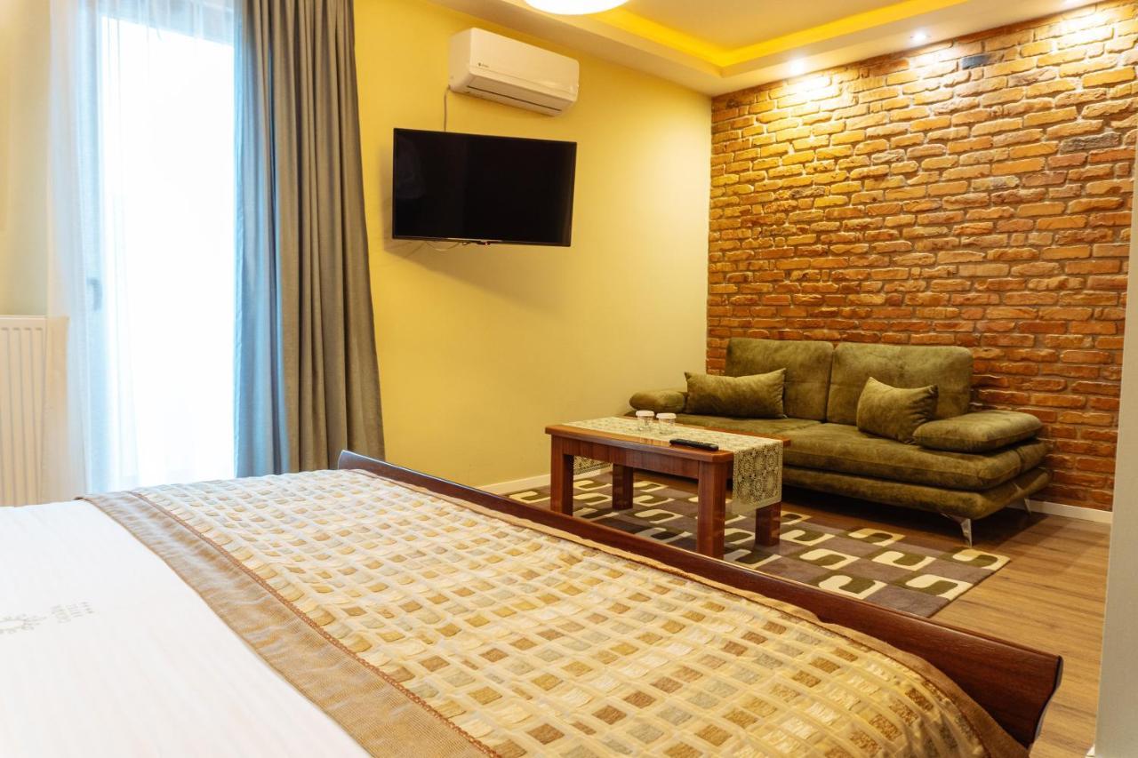 Casta Diva Boutique Hotel Korce Esterno foto
