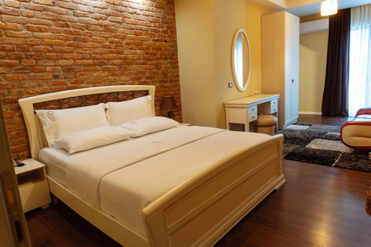 Casta Diva Boutique Hotel Korce Esterno foto