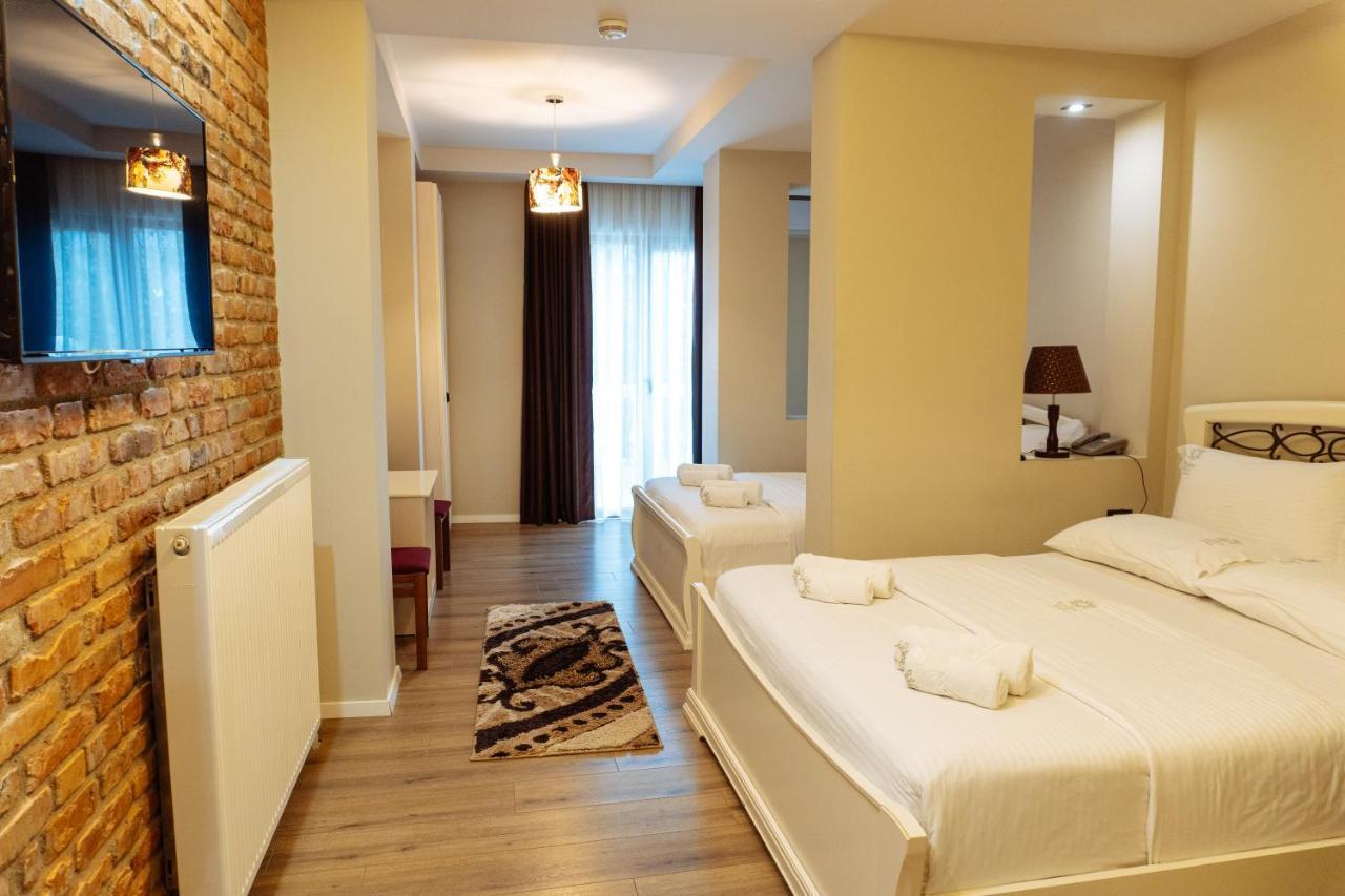 Casta Diva Boutique Hotel Korce Esterno foto